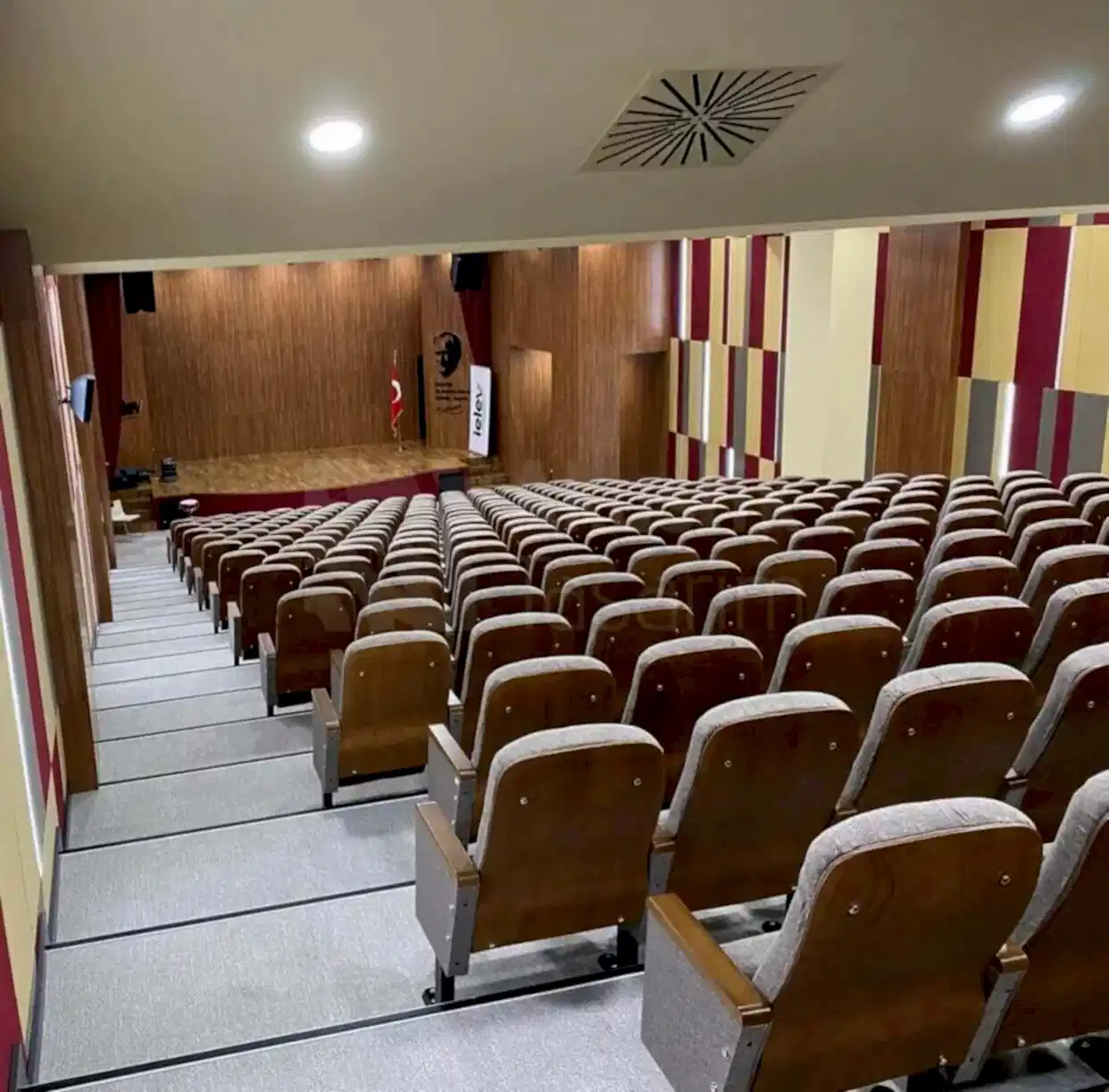 Konferans Salonu Ses Yalıtımı